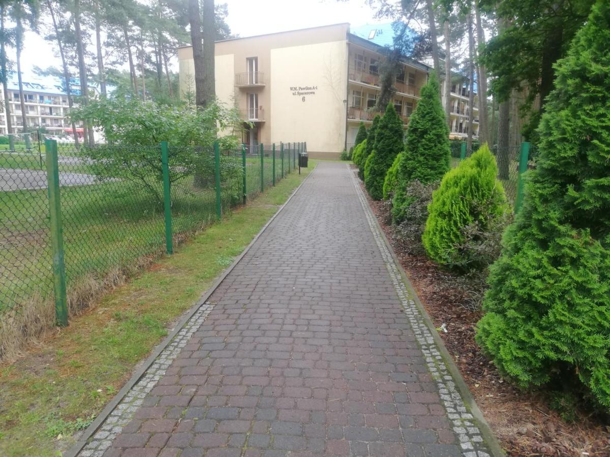 Przytulny mini apartament dla 4 osób Lukecin Exterior foto